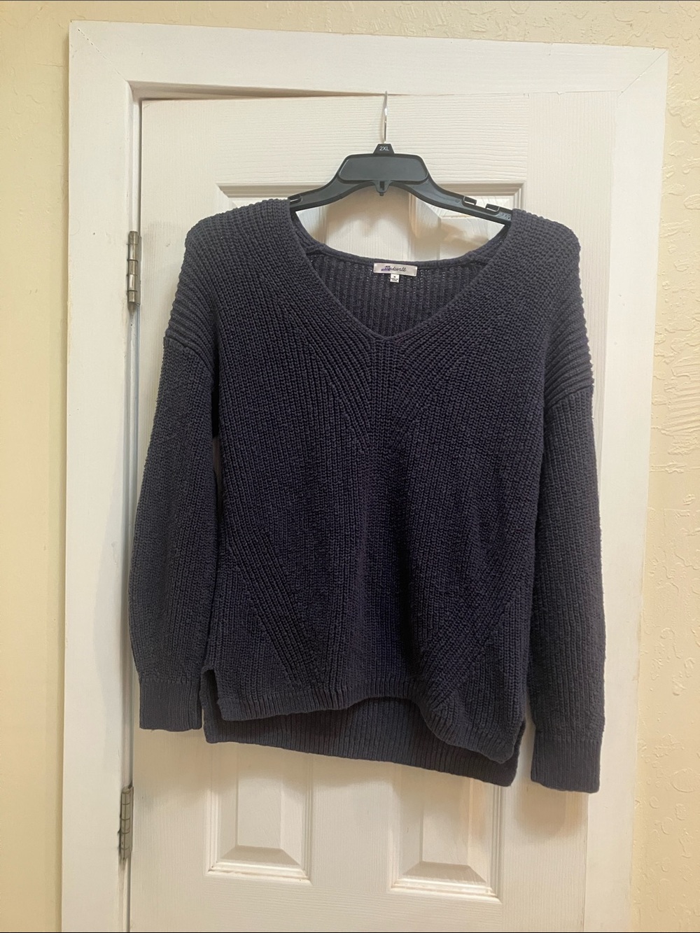 Madewell Dark Navy Chunky V-Neck Sweater
